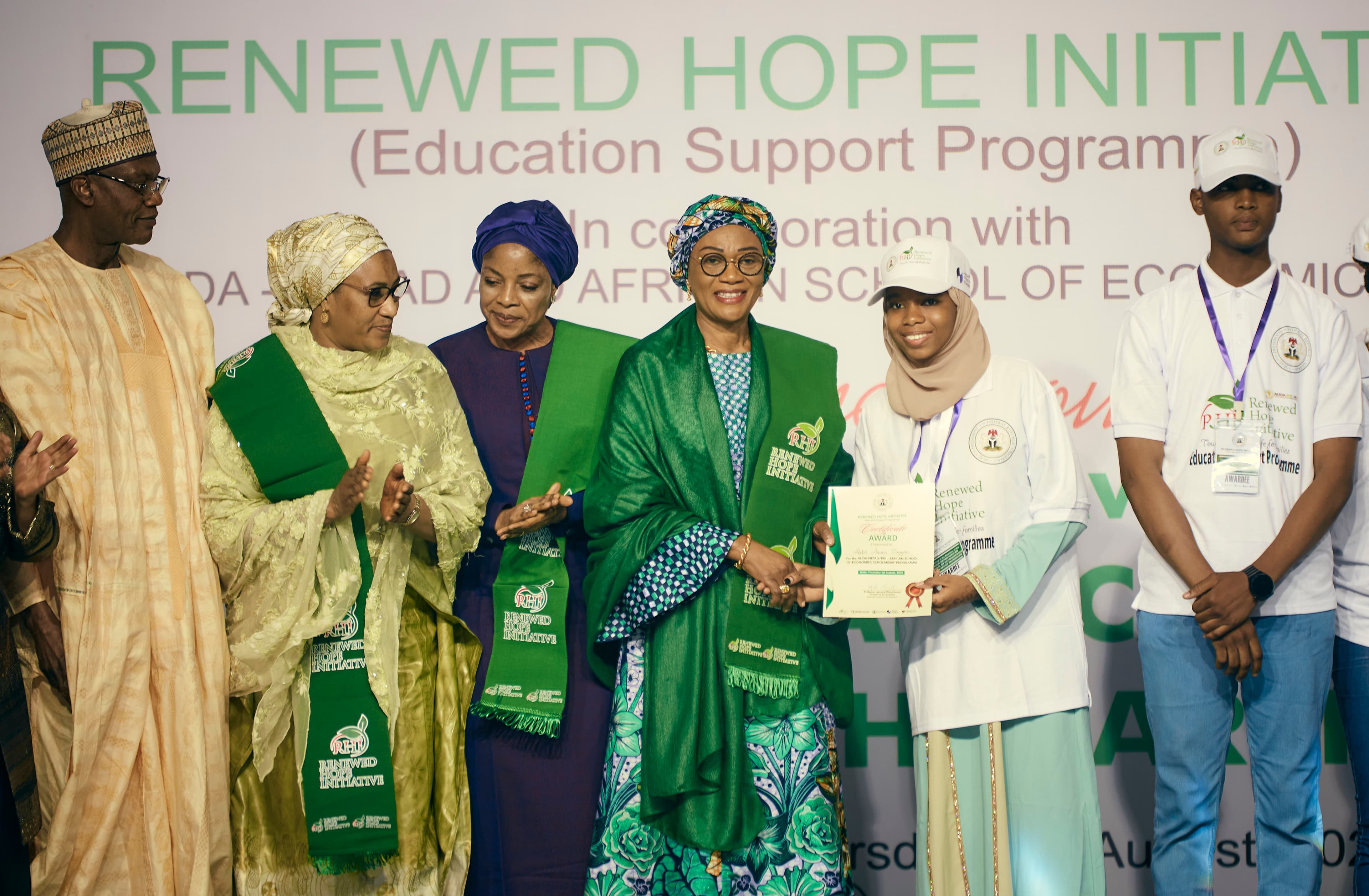 ASE Nigeria's Pioneer Cohort: Scholarship Empowers 200 Students